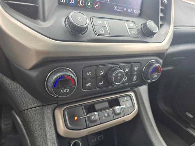 Used 2023 GMC Acadia Denali image 31