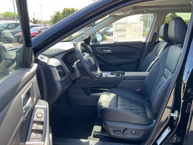 New 2026 Nissan Rogue Platinum w/ Platinum Premium Package AWD/4WD image 13