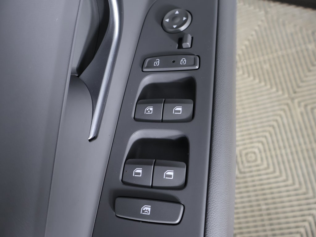 Used 2023 Hyundai Elantra SEL w/ Preferred Accessory Package image 31