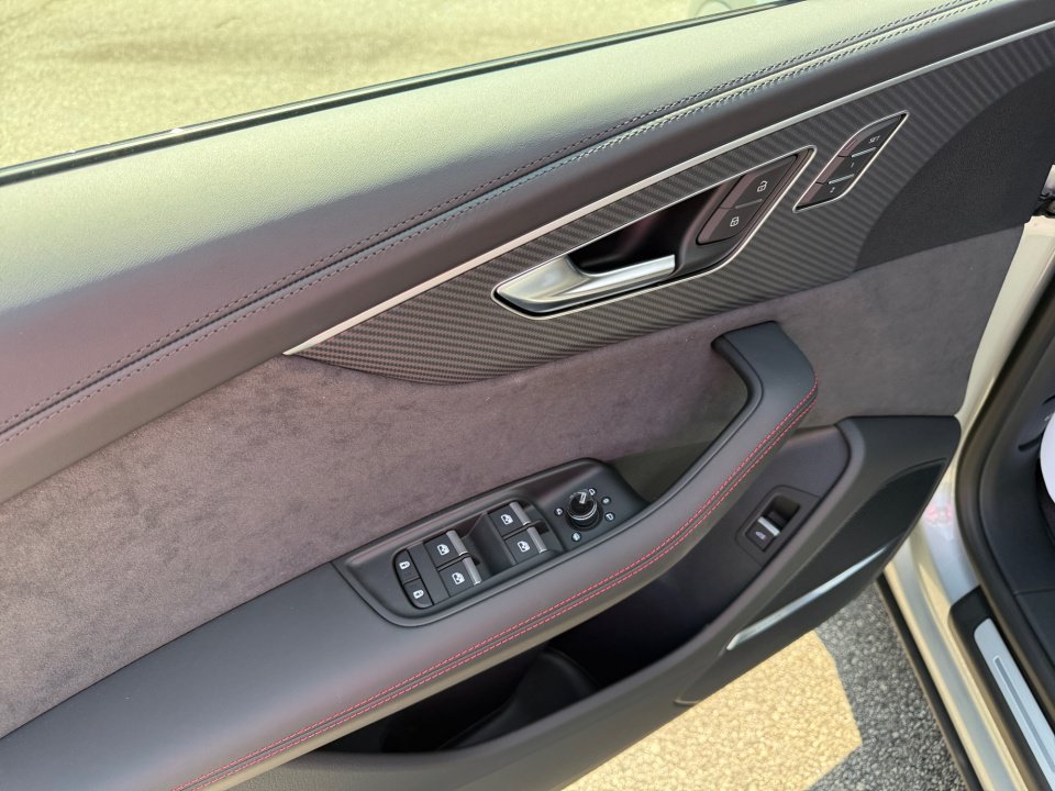 New 2027 Audi SQ8 Prestige AWD/4WD image 32