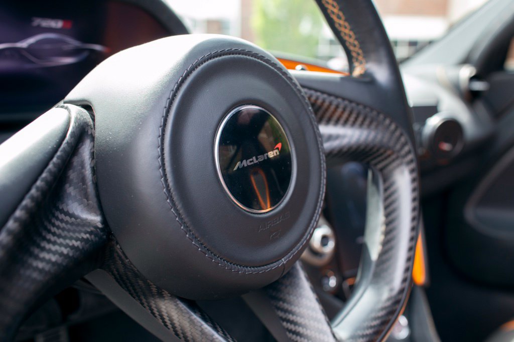 Used 2018 McLaren 720S Performance RWD image 63
