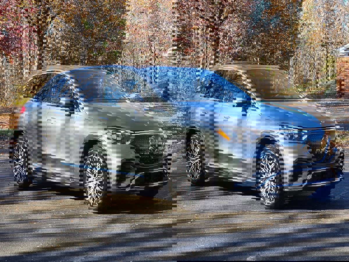 Used 2023 Mercedes-Benz EQE 500 4MATIC SUV image 8