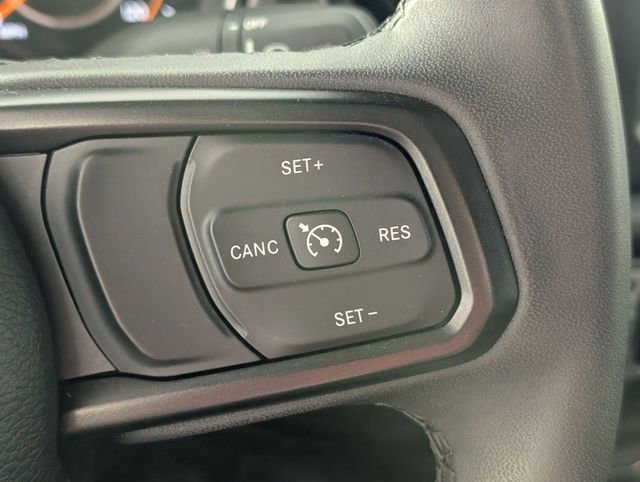 Certified 2023 Jeep Gladiator Sport AWD/4WD image 15