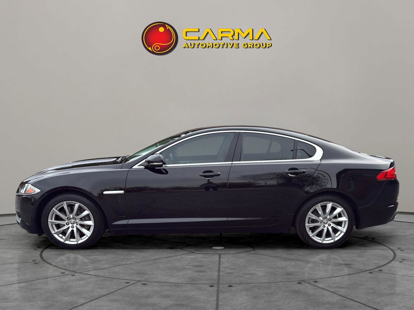 Used 2012 Jaguar XF image 3