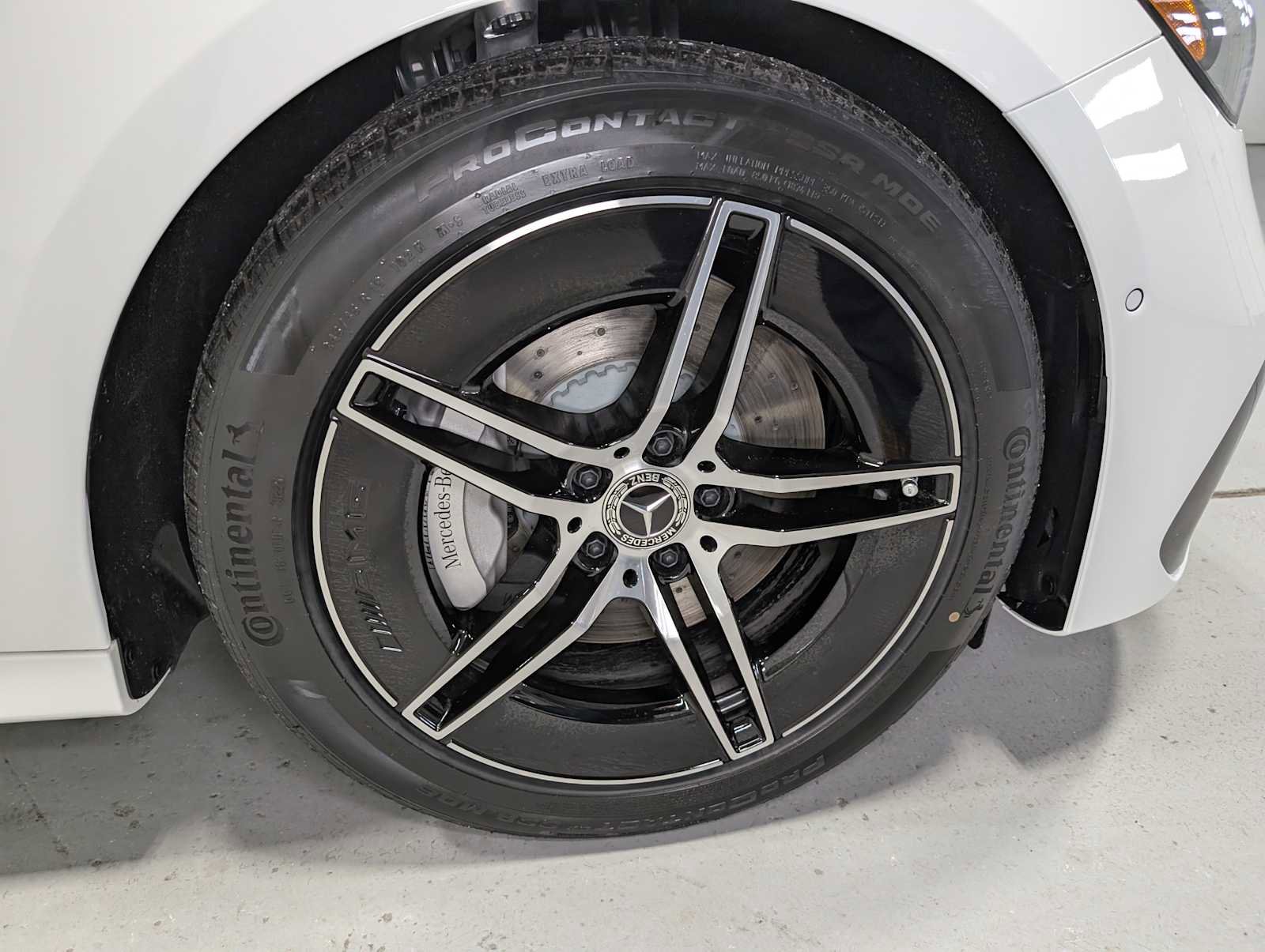 New 2026 Mercedes-Benz E 450 4MATIC Sedan image 3