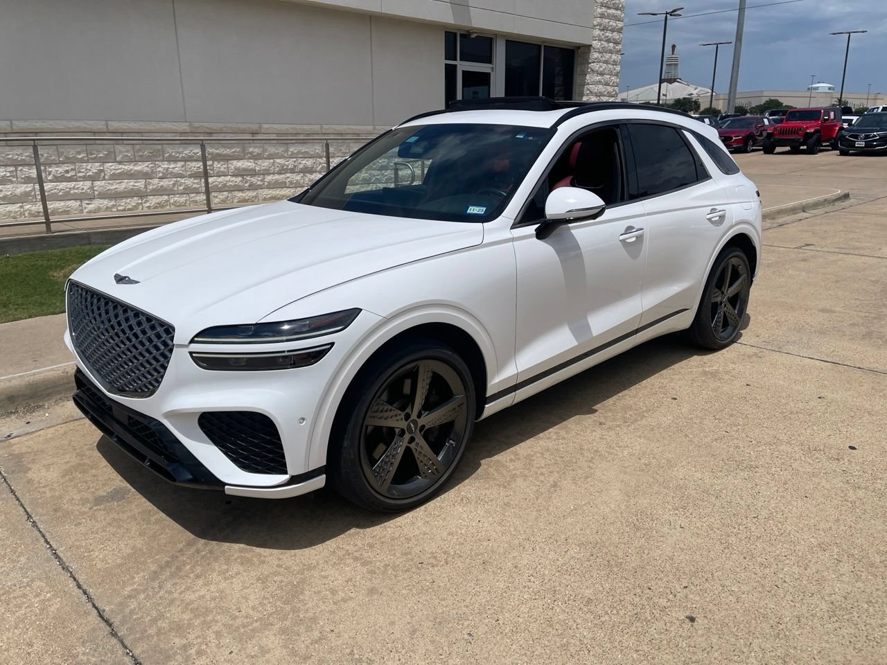 Used 2023 Genesis GV70 2.5T w/ Sport Prestige Package AWD/4WD image 2