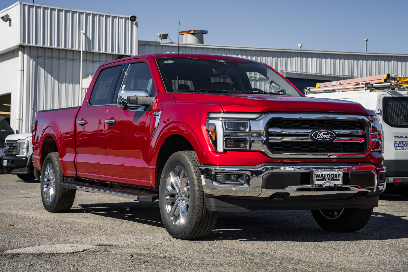 New 2025 Ford F150 Lariat w/ Equipment Group 501A Mid