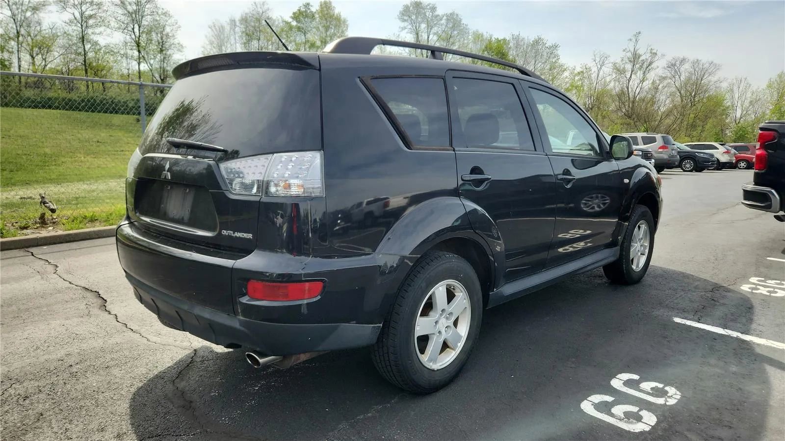 Used 2010 Mitsubishi Outlander ES image 8