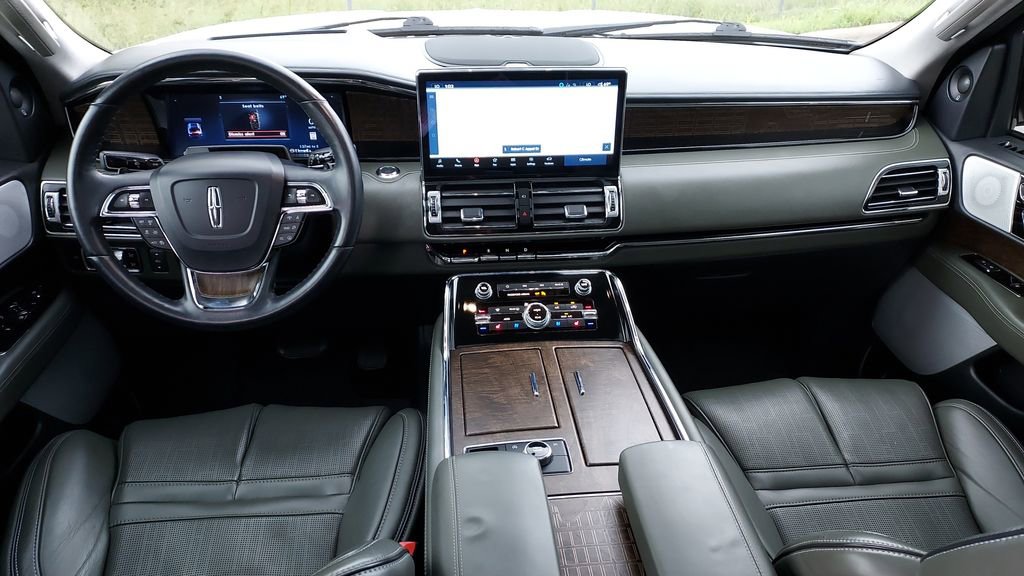 Used 2024 Lincoln Navigator Black Label image 30