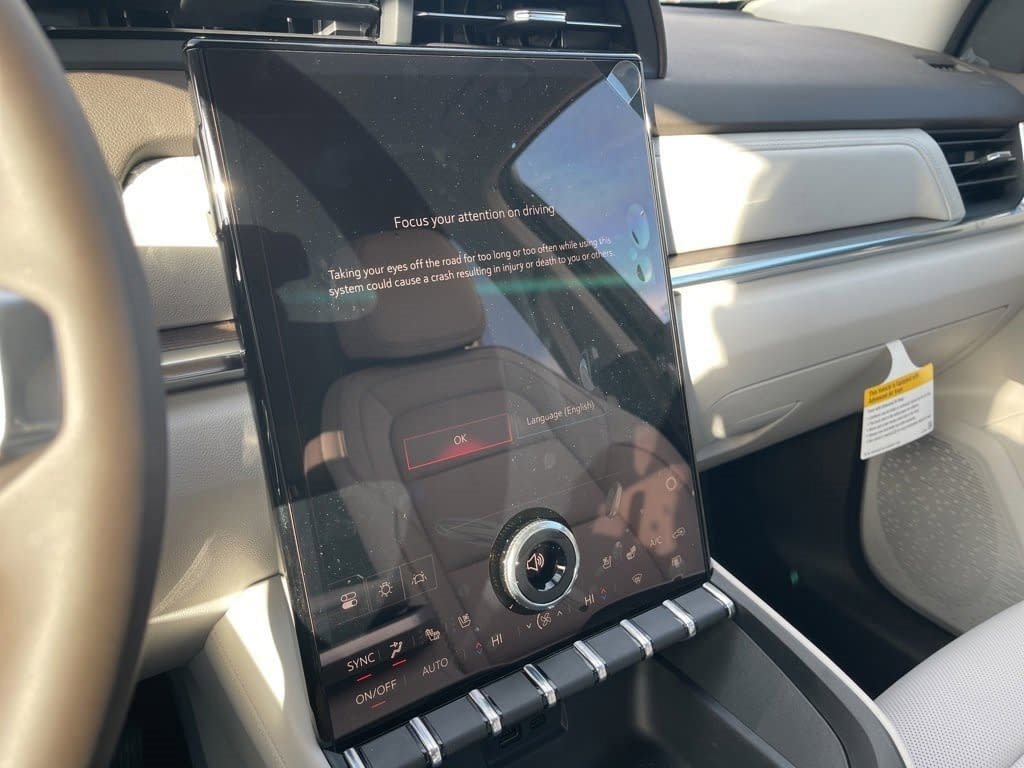 New 2026 GMC Terrain Denali w/ LPO, Black Badging Package image 20