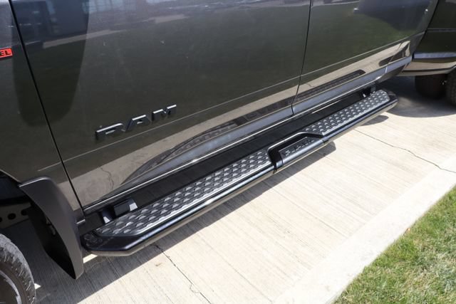 Used 2025 RAM 3500 Laramie AWD/4WD image 39