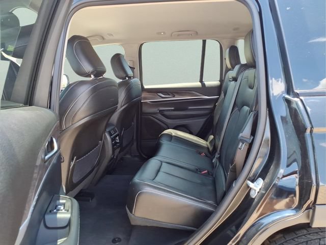 Used 2023 Jeep Grand Cherokee Limited AWD/4WD image 22
