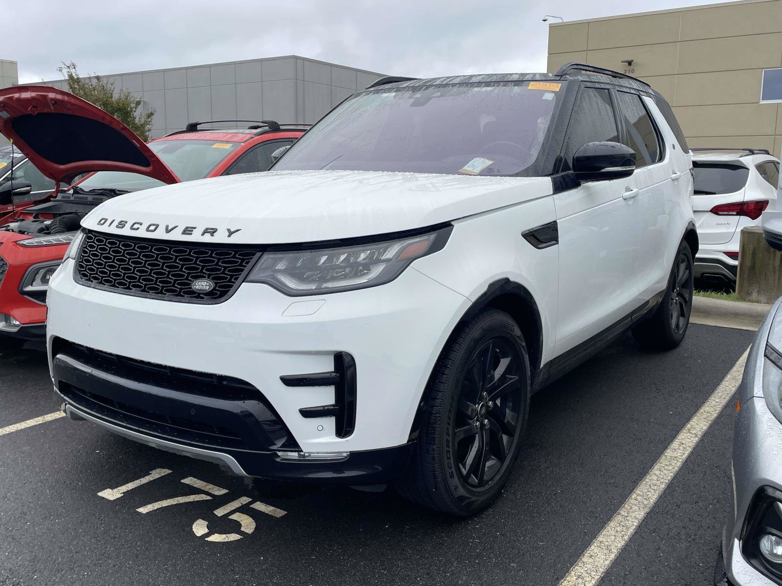Used 2020 Land Rover Discovery Landmark AWD/4WD image 2