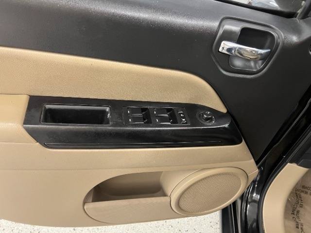 Used 2015 Jeep Compass Sport w/ Power Value Group FWD image 13