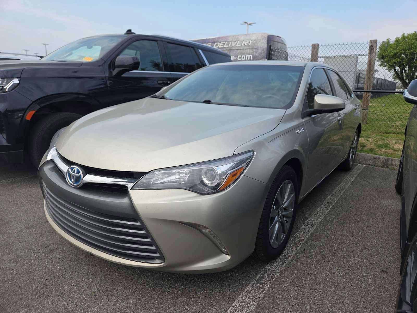 Used 2017 Toyota Camry XLE image 10