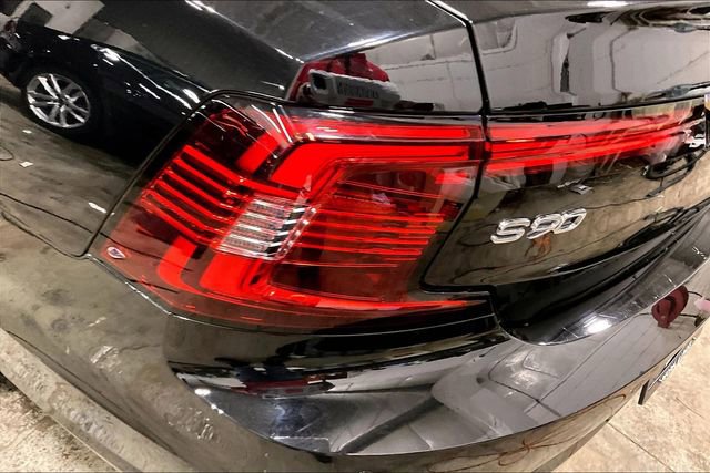 Certified 2023 Volvo S90 B6 Plus w/ Protection Package Premier image 32