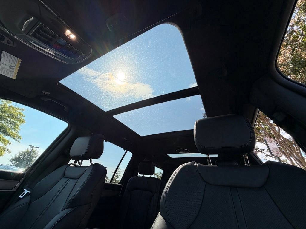 New 2026 Jeep Grand Wagoneer Limited AWD/4WD image 29