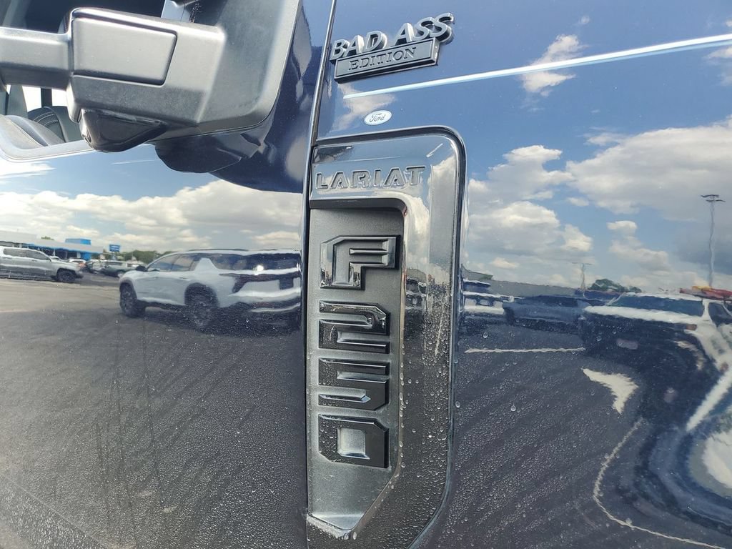 Used 2022 Ford F250 Lariat w/ Black Appearance Package AWD/4WD image 39