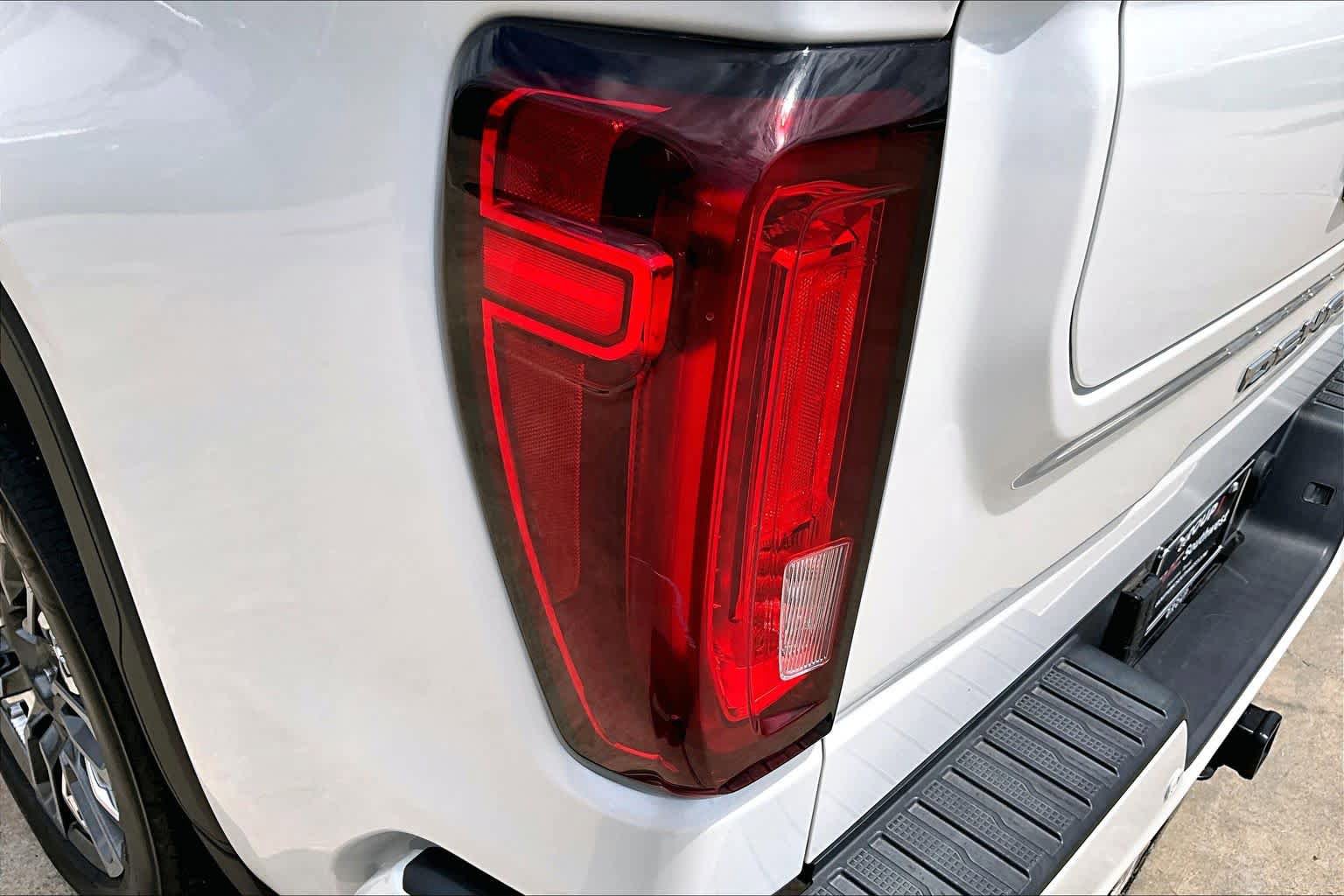 Used 2023 GMC Sierra 1500 Denali Ultimate AWD/4WD image 29