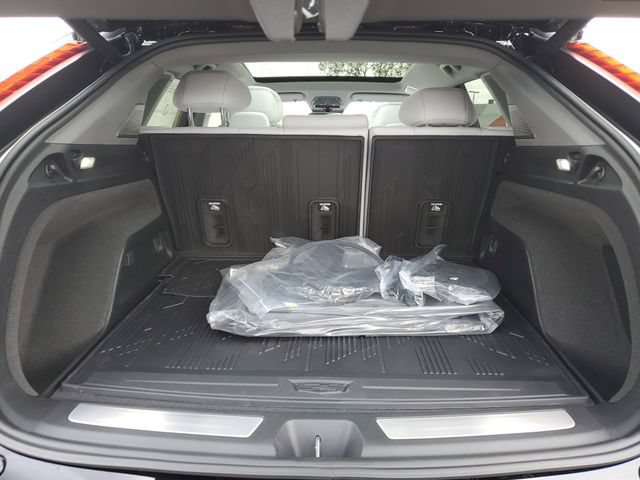 New 2026 Cadillac Optiq Luxury 1 w/ LPO, Floor Liner Package AWD/4WD image 8