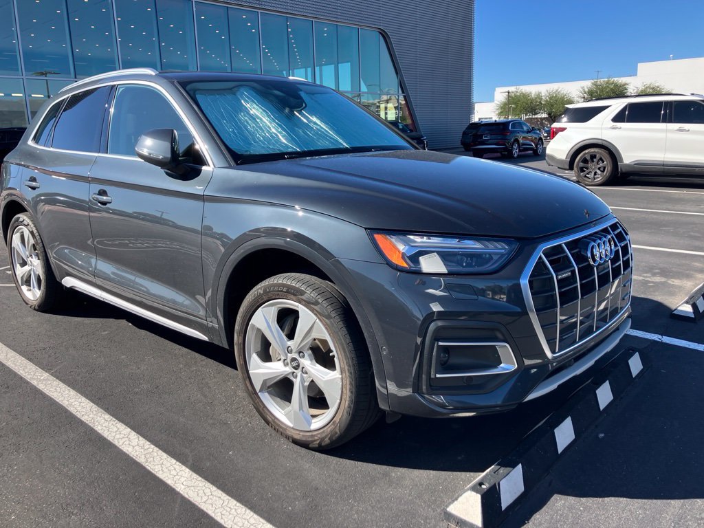 Used 2021 Audi Q5 Prestige w/ Prestige Package AWD/4WD image 3
