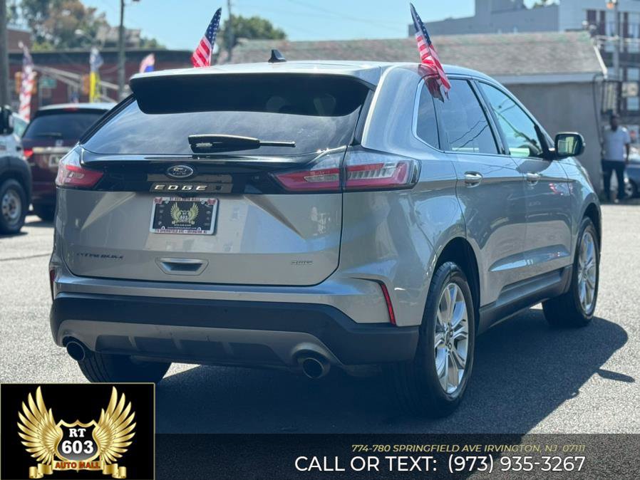Used 2023 Ford Edge Titanium image 4