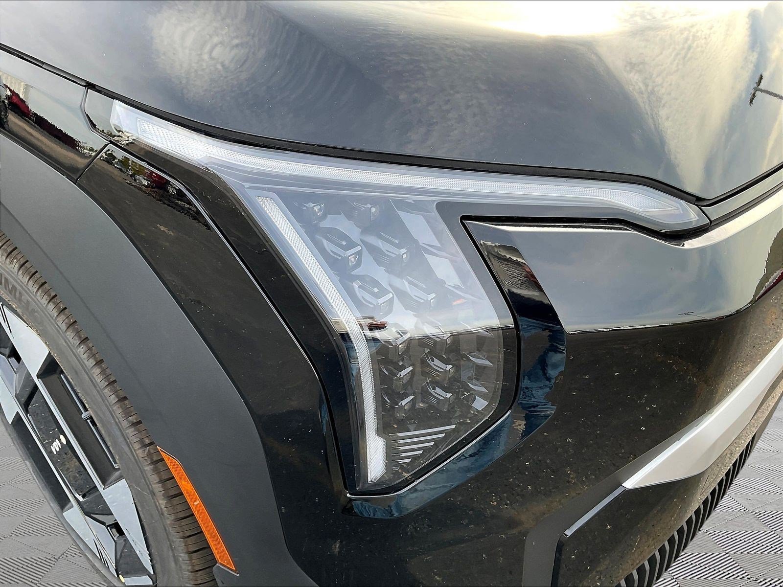 New 2027 Kia EV3 Wind AWD/4WD image 8