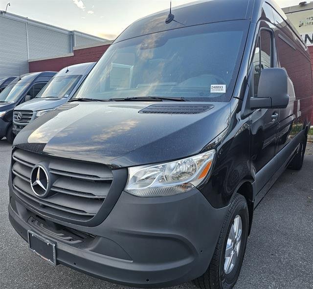New 2024 Mercedes-Benz Sprinter 2500