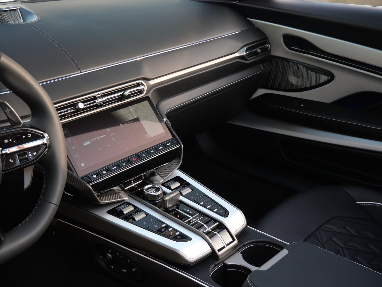 New 2026 Aston Martin Vanquish Convertible RWD image 18