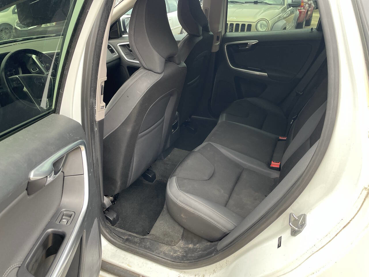 Used 2015 Volvo XC60 T5 FWD image 13