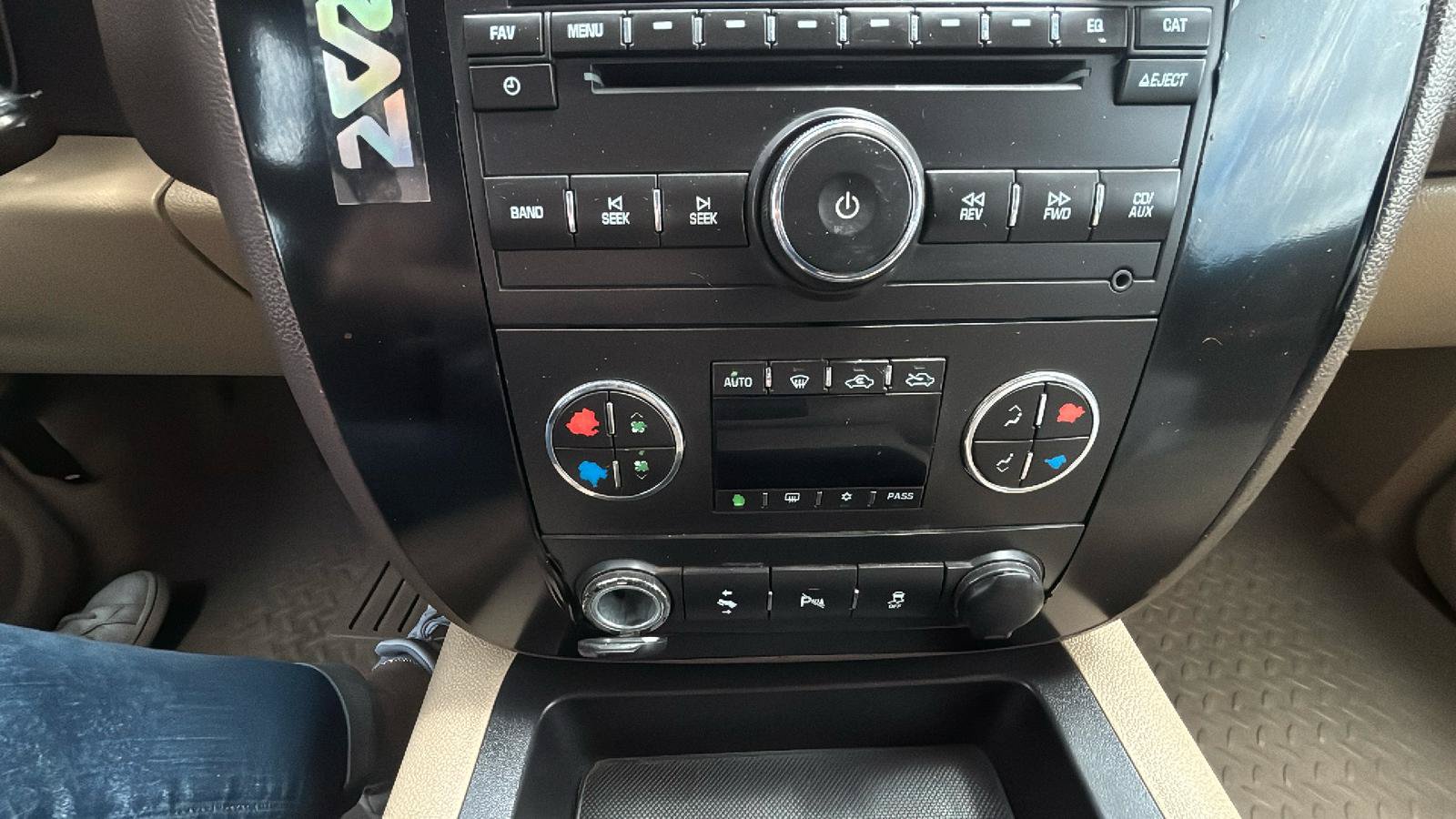 Used 2013 Chevrolet Avalanche LT w/ All-Star Edition AWD/4WD image 21