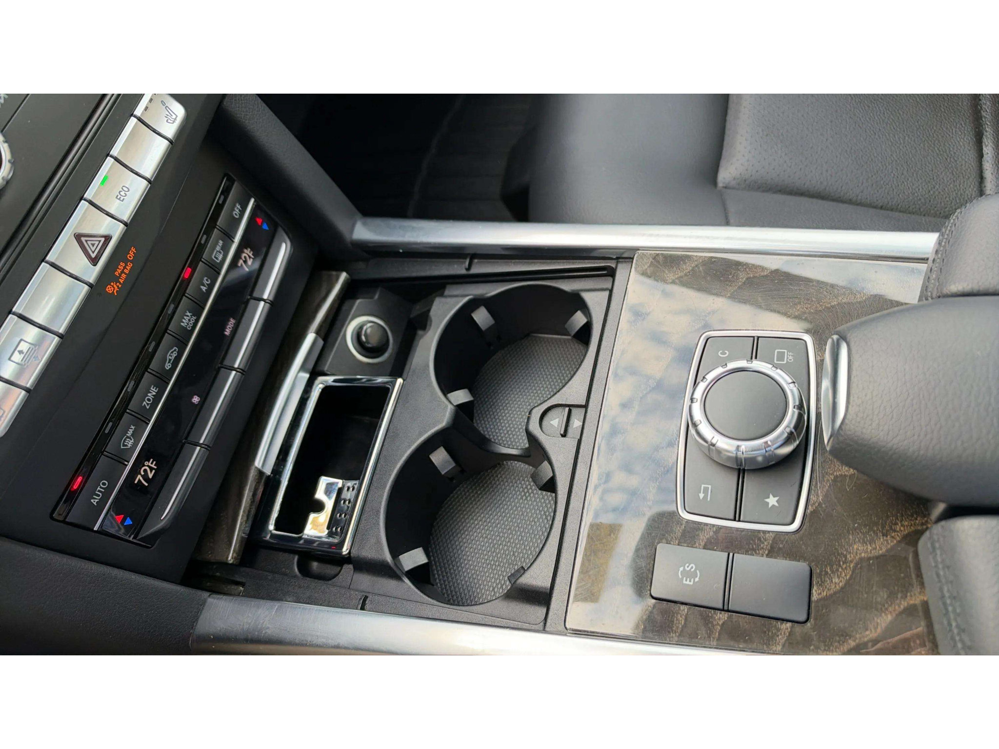 Used 2016 Mercedes-Benz E 350 4MATIC Sedan image 22
