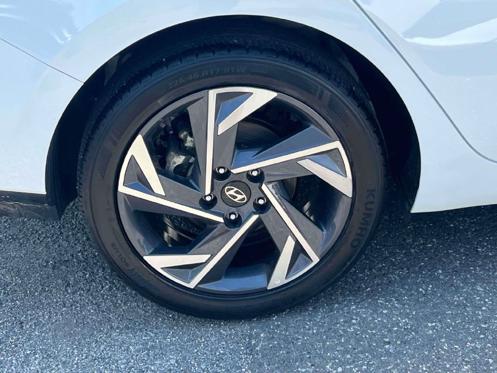 Certified 2025 Hyundai Elantra SEL FWD image 7