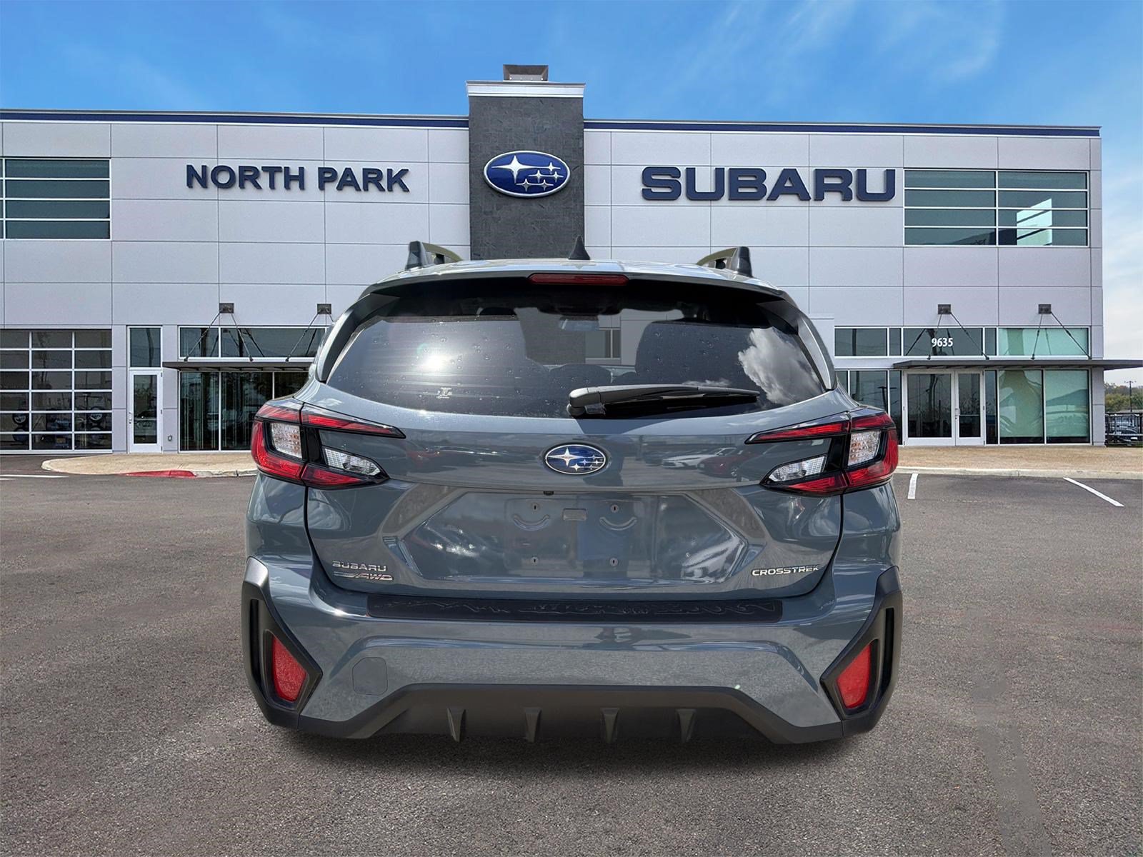 Used 2024 Subaru Crosstrek 2.0i Premium AWD/4WD image 4