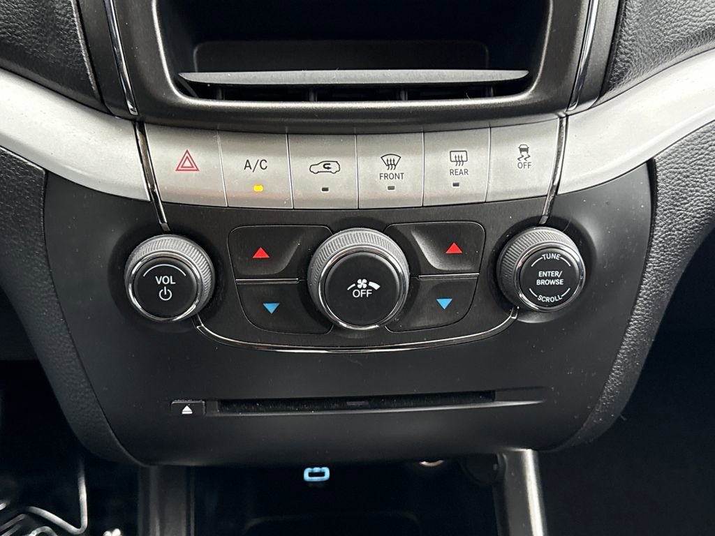 Used 2018 Dodge Journey SE w/ Connectivity Group image 16