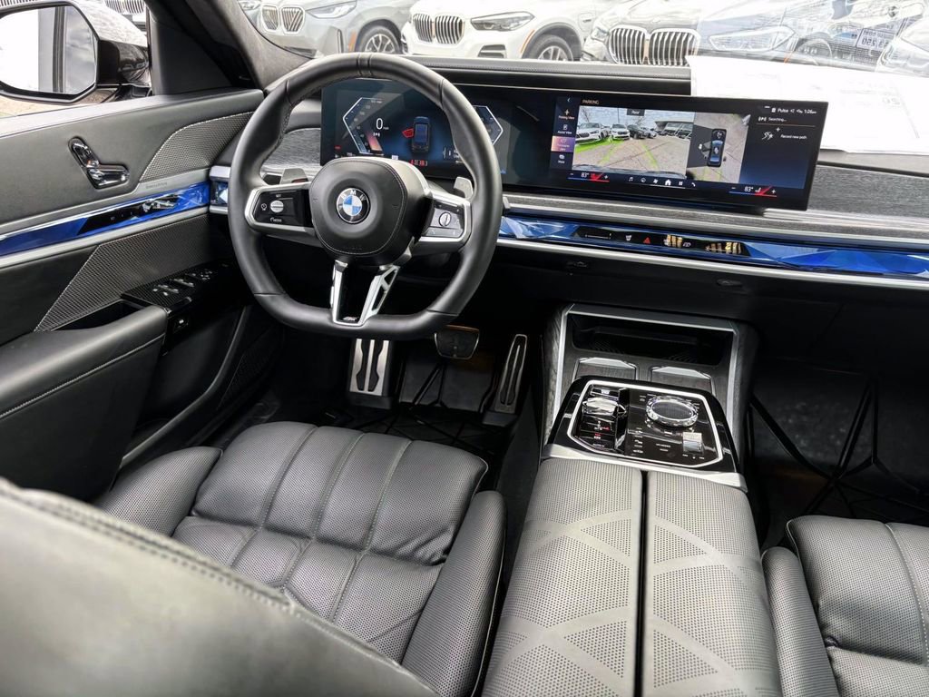 Used 2024 BMW 760i xDrive w/ Executive Package image 30