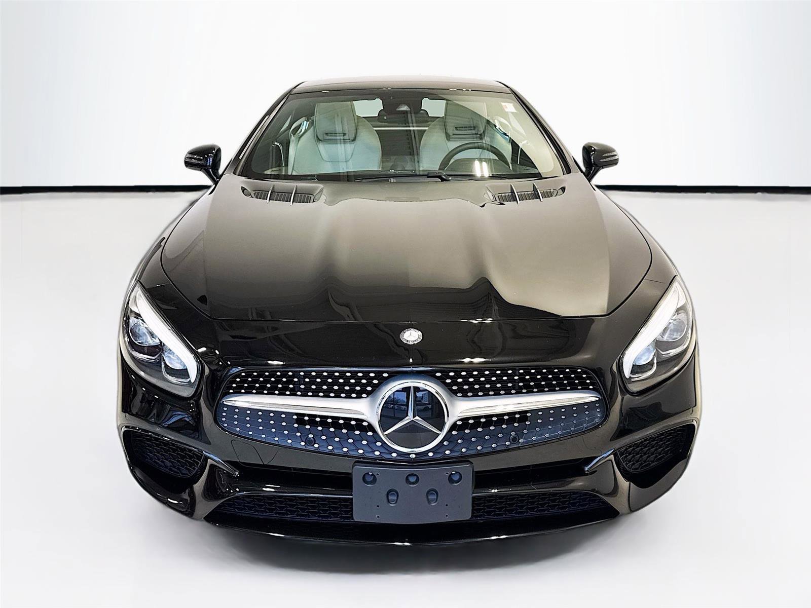 Used 2017 Mercedes-Benz SL 550 video 2