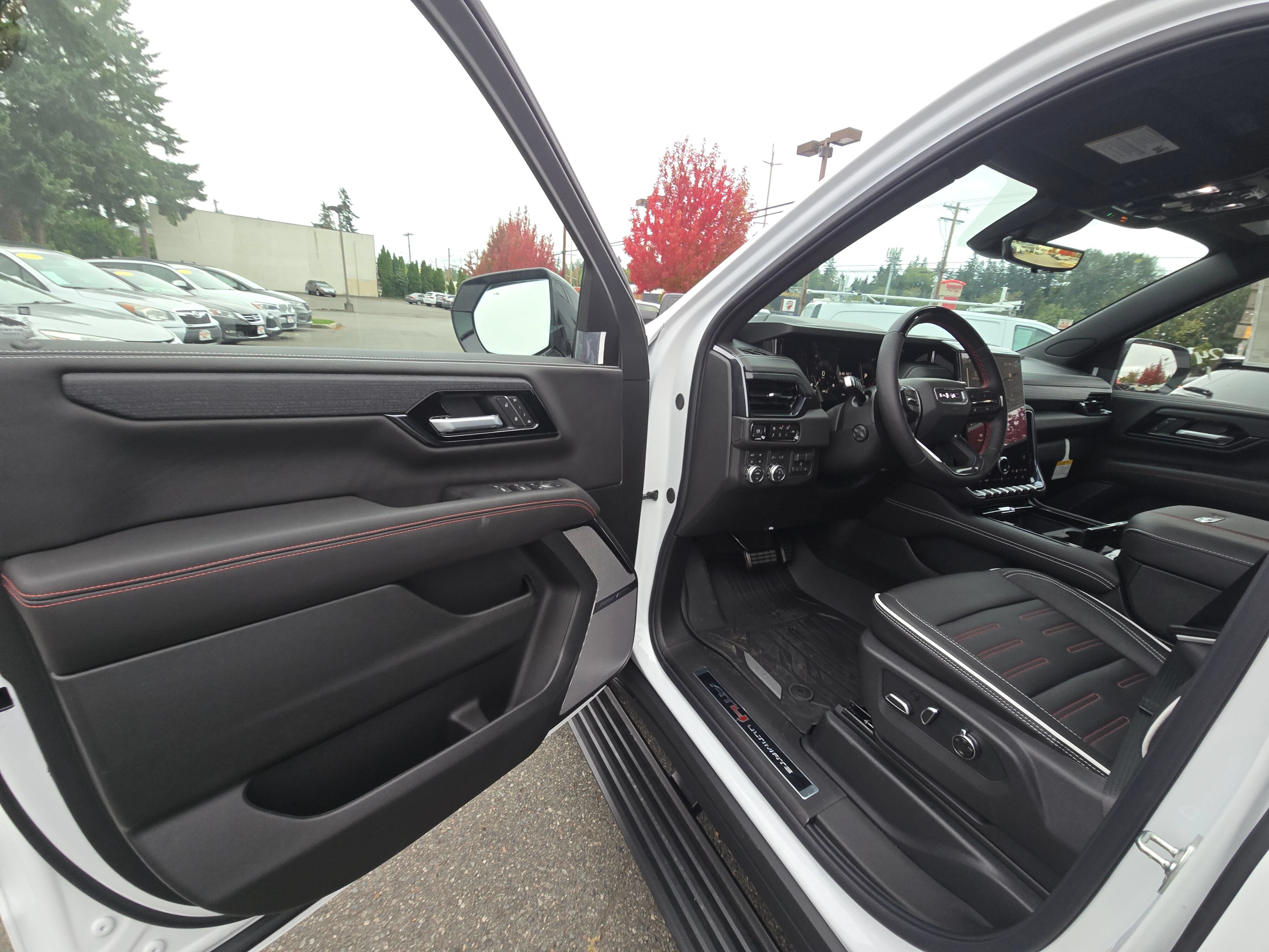 New 2026 GMC Yukon AT4 Ultimate w/ LPO, Floor Liner Package AWD/4WD image 15