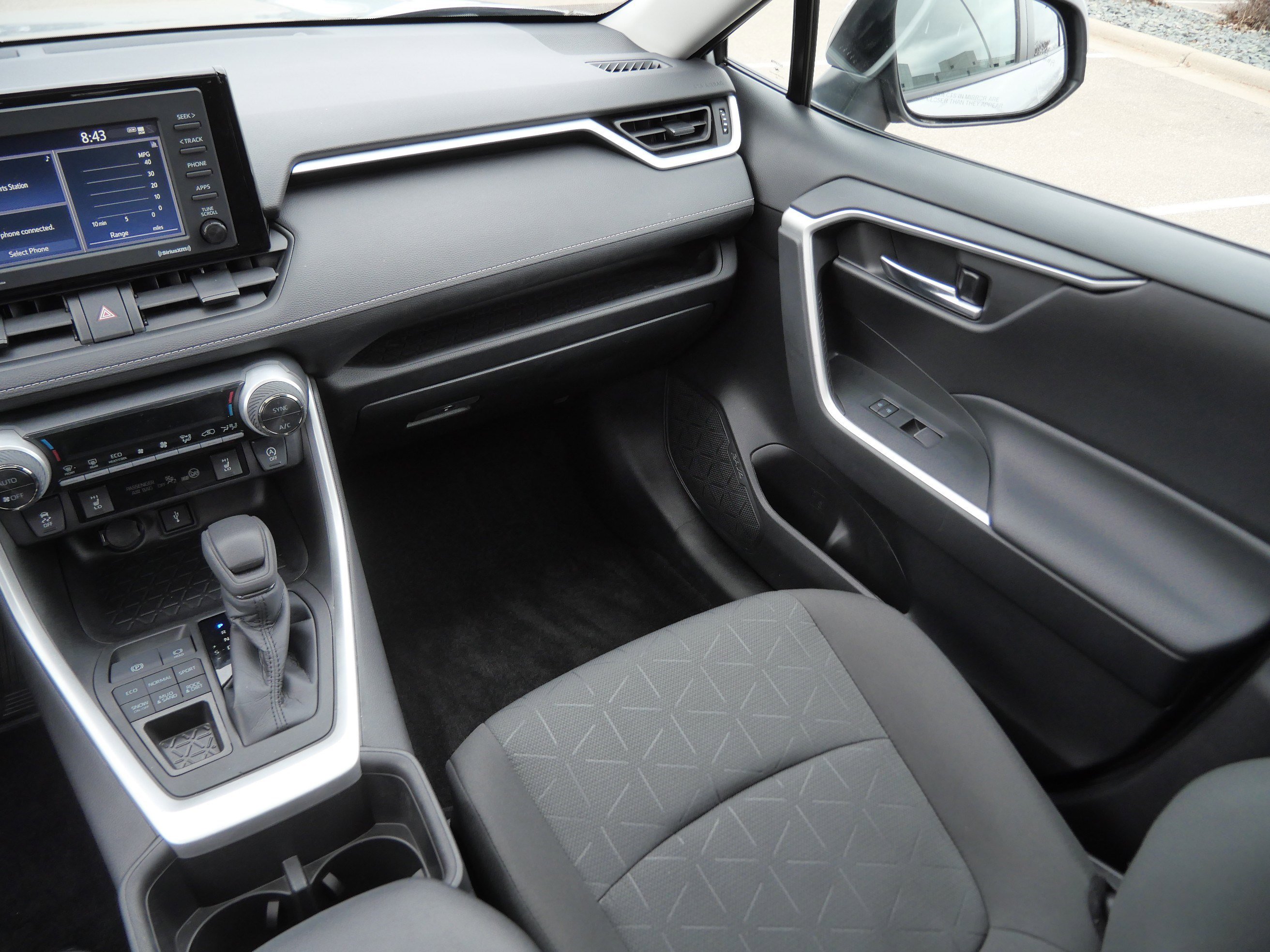 Certified 2022 Toyota RAV4 XLE w/ Convenience Package image 12