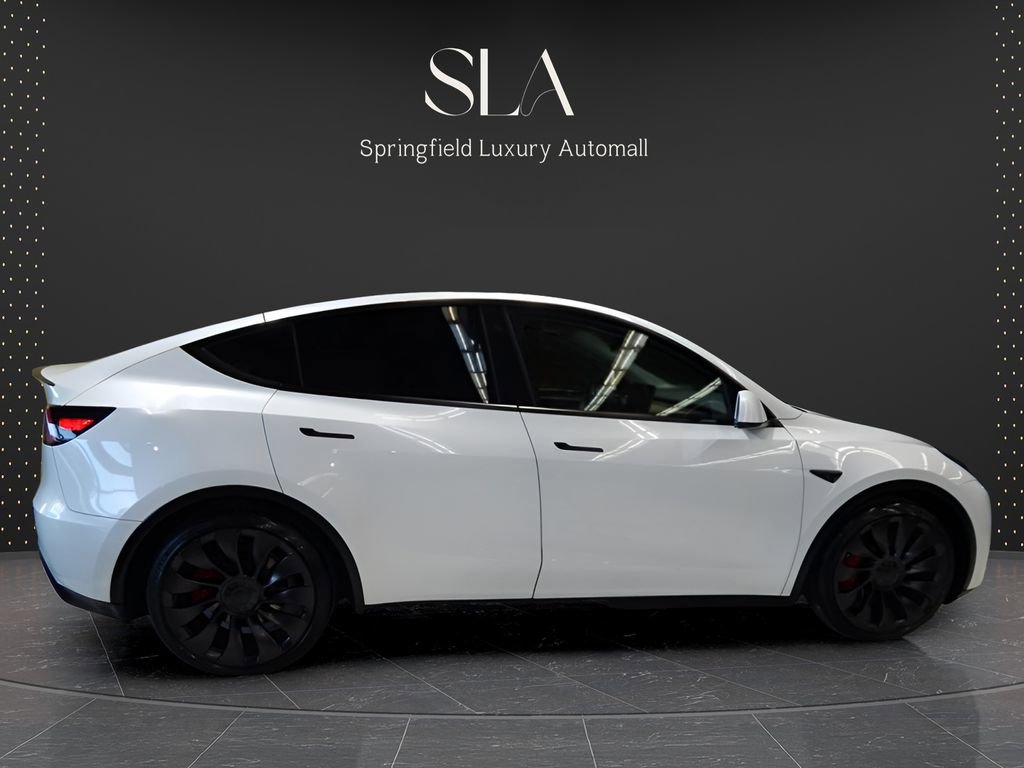 Used 2023 Tesla Model Y Long Range image 3