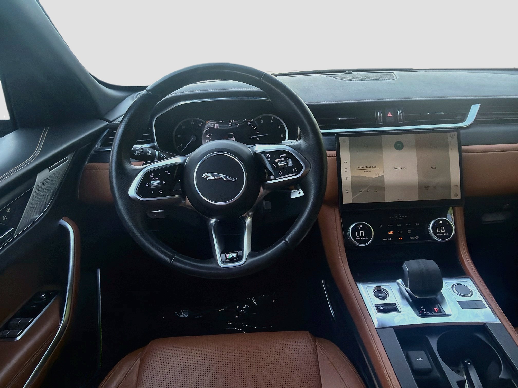 Used 2023 Jaguar F-PACE R-Dynamic S AWD/4WD image 21