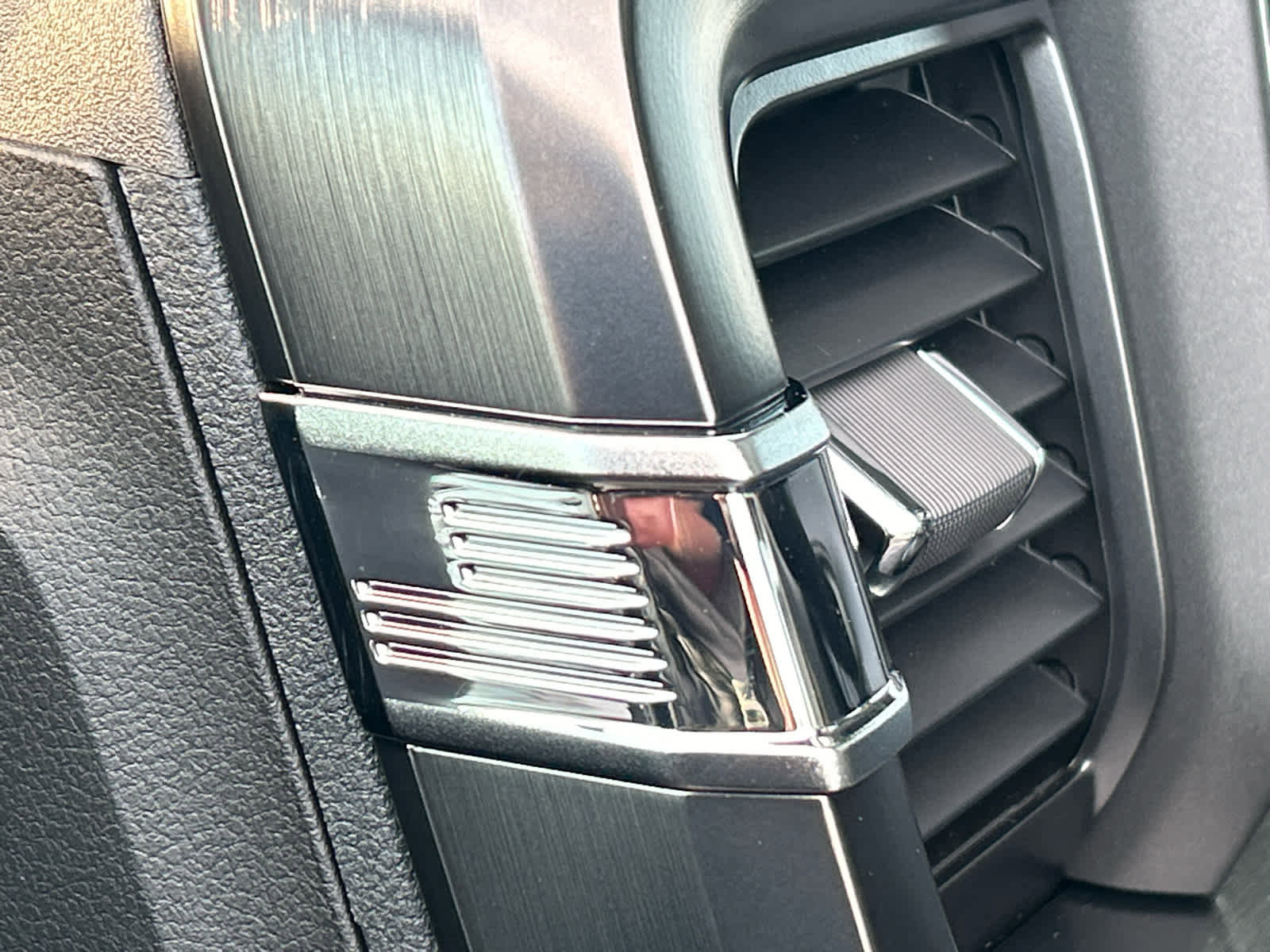 New 2026 Ford F250 Lariat w/ Lariat Ultimate Package image 24