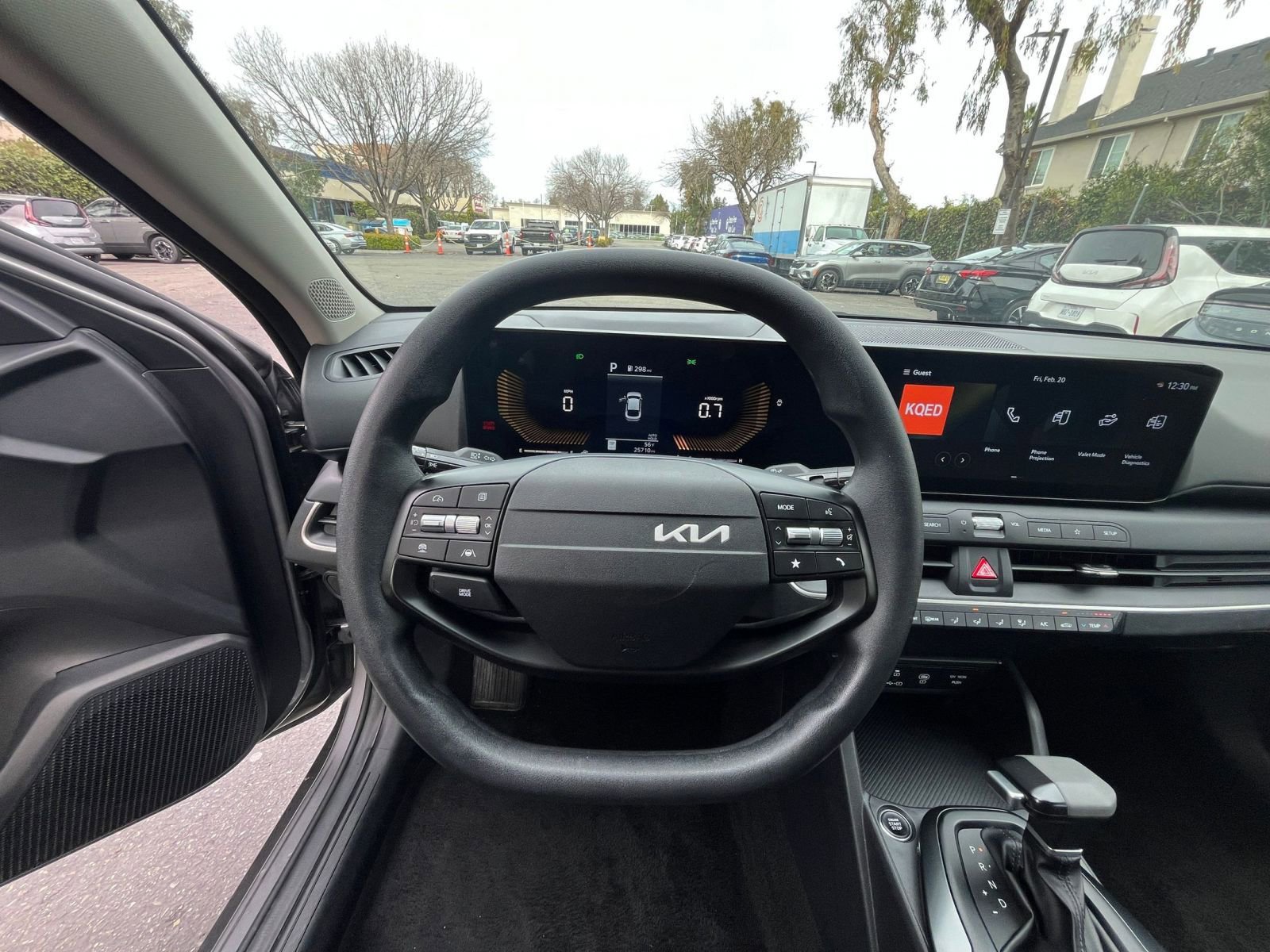 Used 2025 Kia K4 LXS image 33