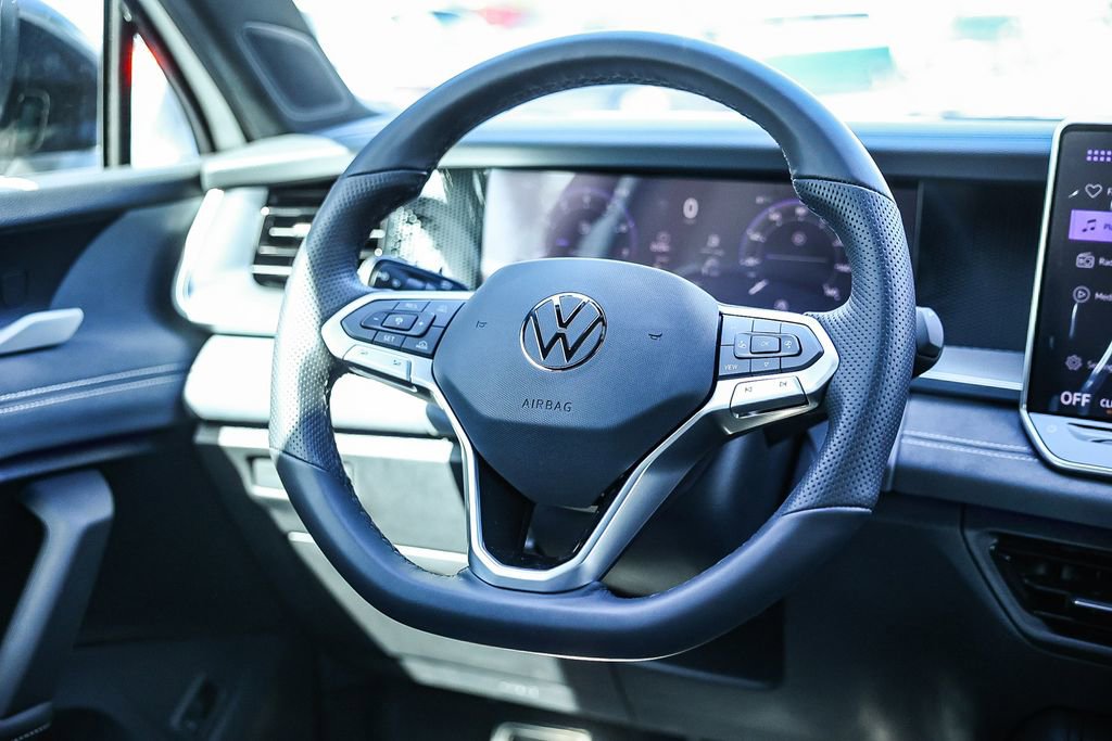 New 2026 Volkswagen Tiguan SE R-Line image 32