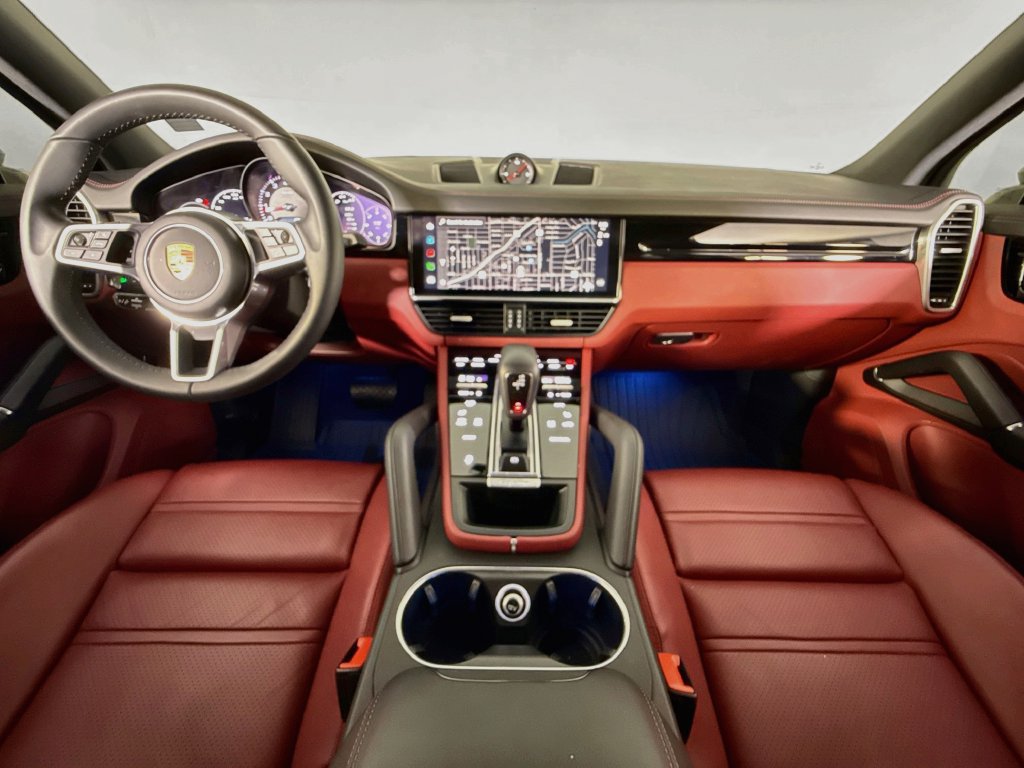 Certified 2023 Porsche Cayenne AWD/4WD image 11