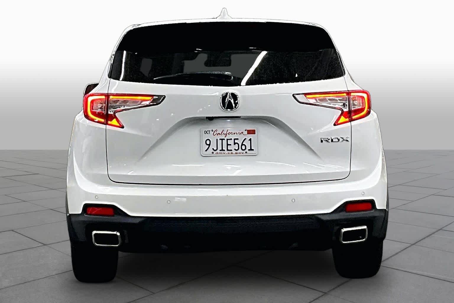 Used 2023 Acura RDX w/ Technology Package FWD image 4