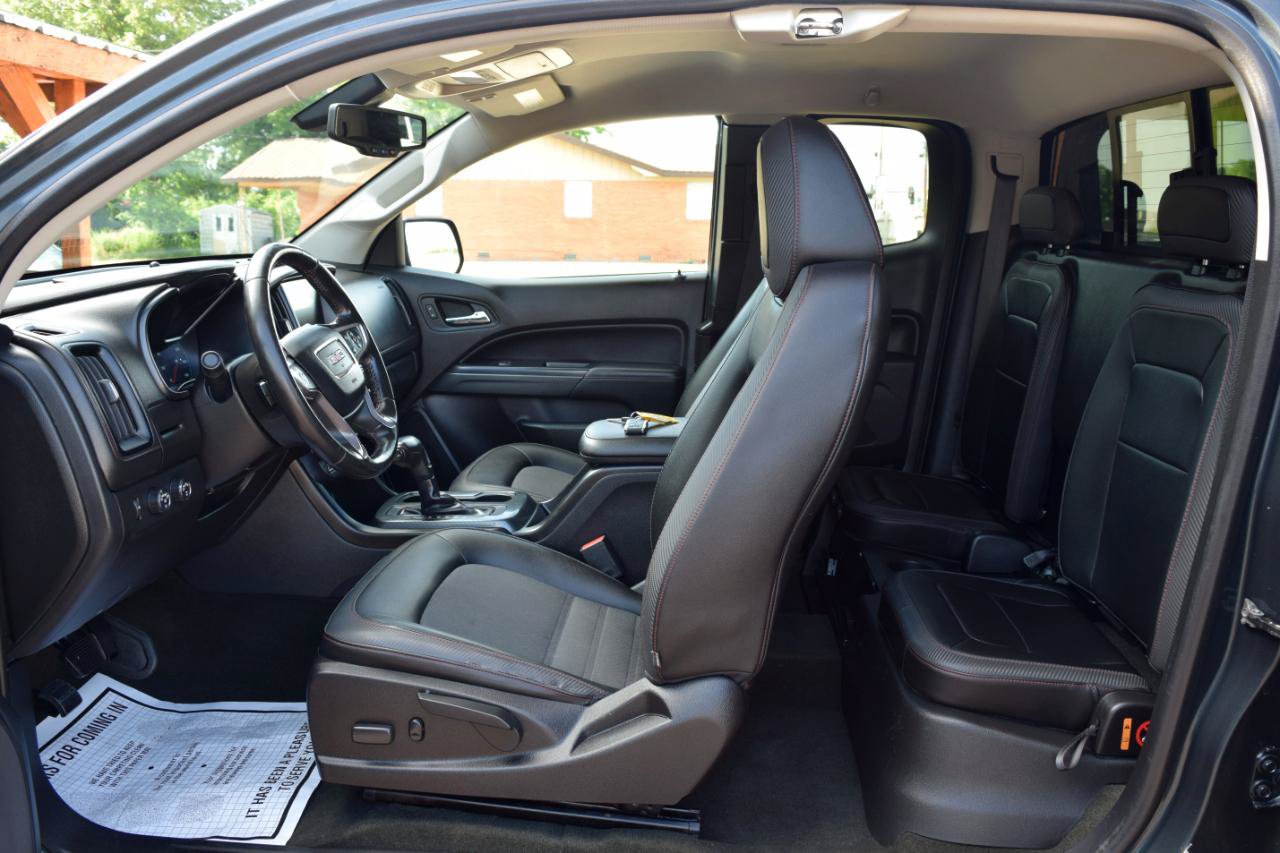 Used 2017 GMC Canyon SLE w/ All Terrain Package AWD/4WD image 9