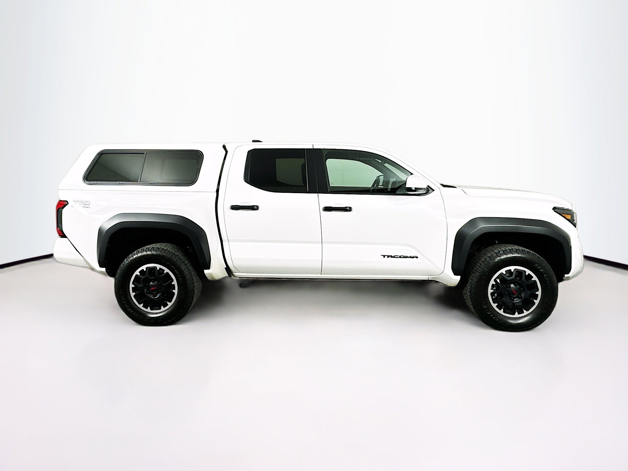 Used 2024 Toyota Tacoma TRD Off-Road image 10