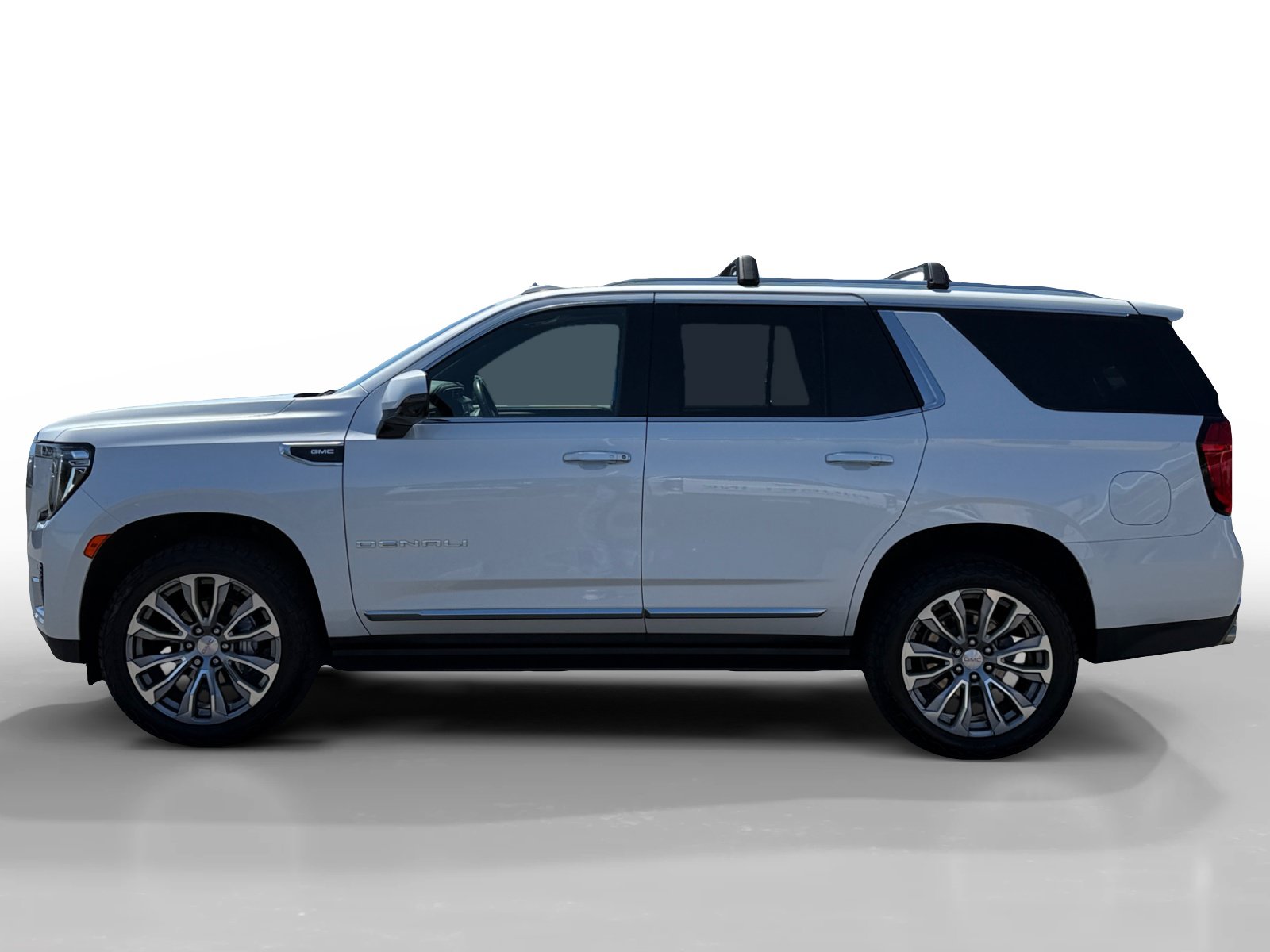 Used 2021 GMC Yukon Denali w/ Denali Premium Package AWD/4WD image 2