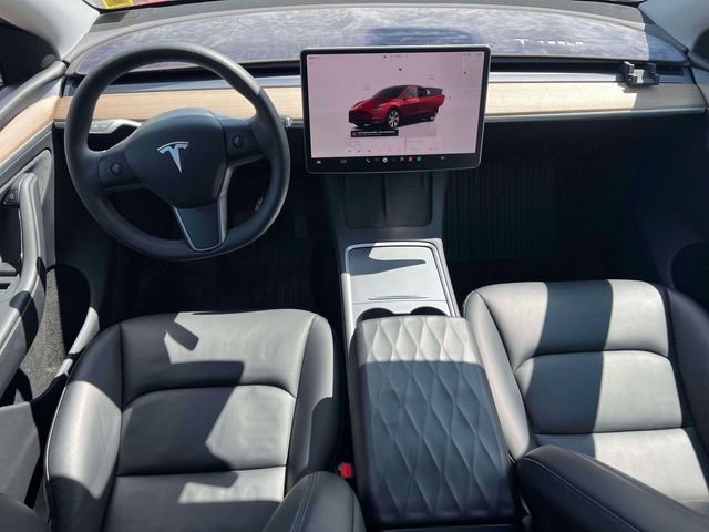 Used 2023 Tesla Model Y Long Range image 19